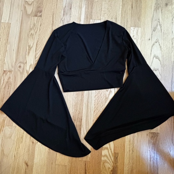 Elegant Black Bell Sleeve Top MEDIUM - Picture 1 of 5
